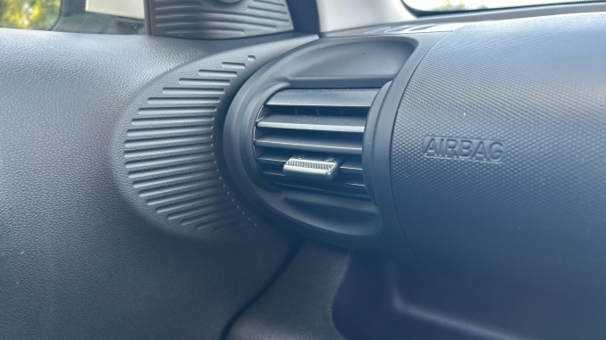 Hyundai INSTER 85kW 02 49kWh 5dr Auto Electric Hatchback - Image 39